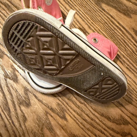 Converse Kids Sneakers in Pink and White - Picture 4 of 9